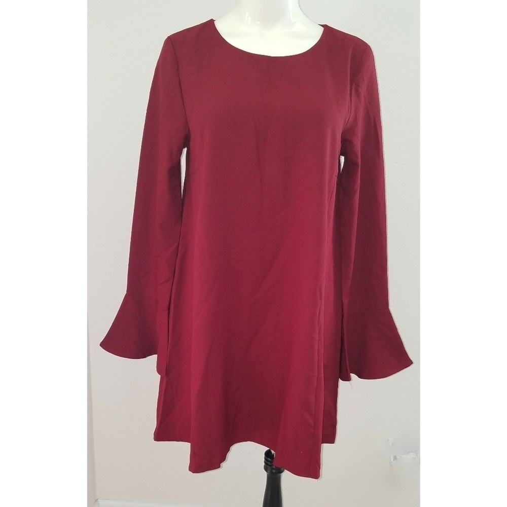 NEW Loveriche Wine Burgundy Dress Size Medium Above Knee Bell Sleeves Lined